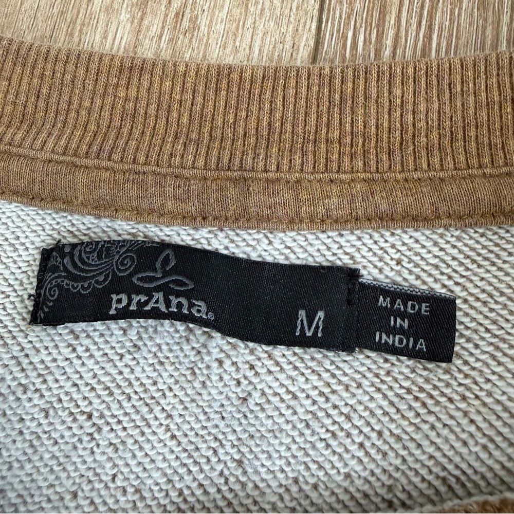 Prana Organic Cotton Humble Bee Graphic Sweatshirt Tee Size Medium Brown / Tan - Picture 6 of 11